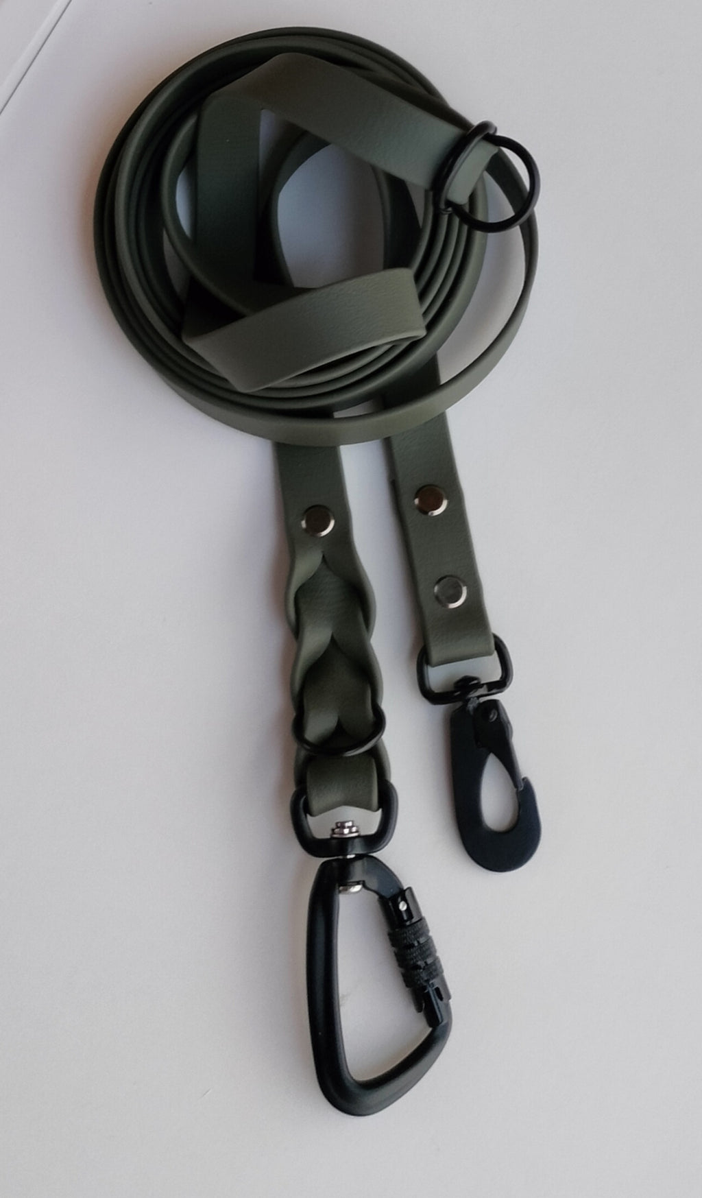 Biothane monitoimihihna armeijanvihreä 19mm