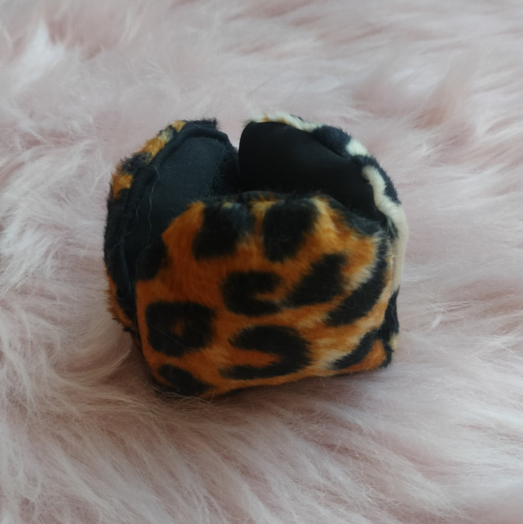 Leopardikuvioinen Tähtiturre-namipallo