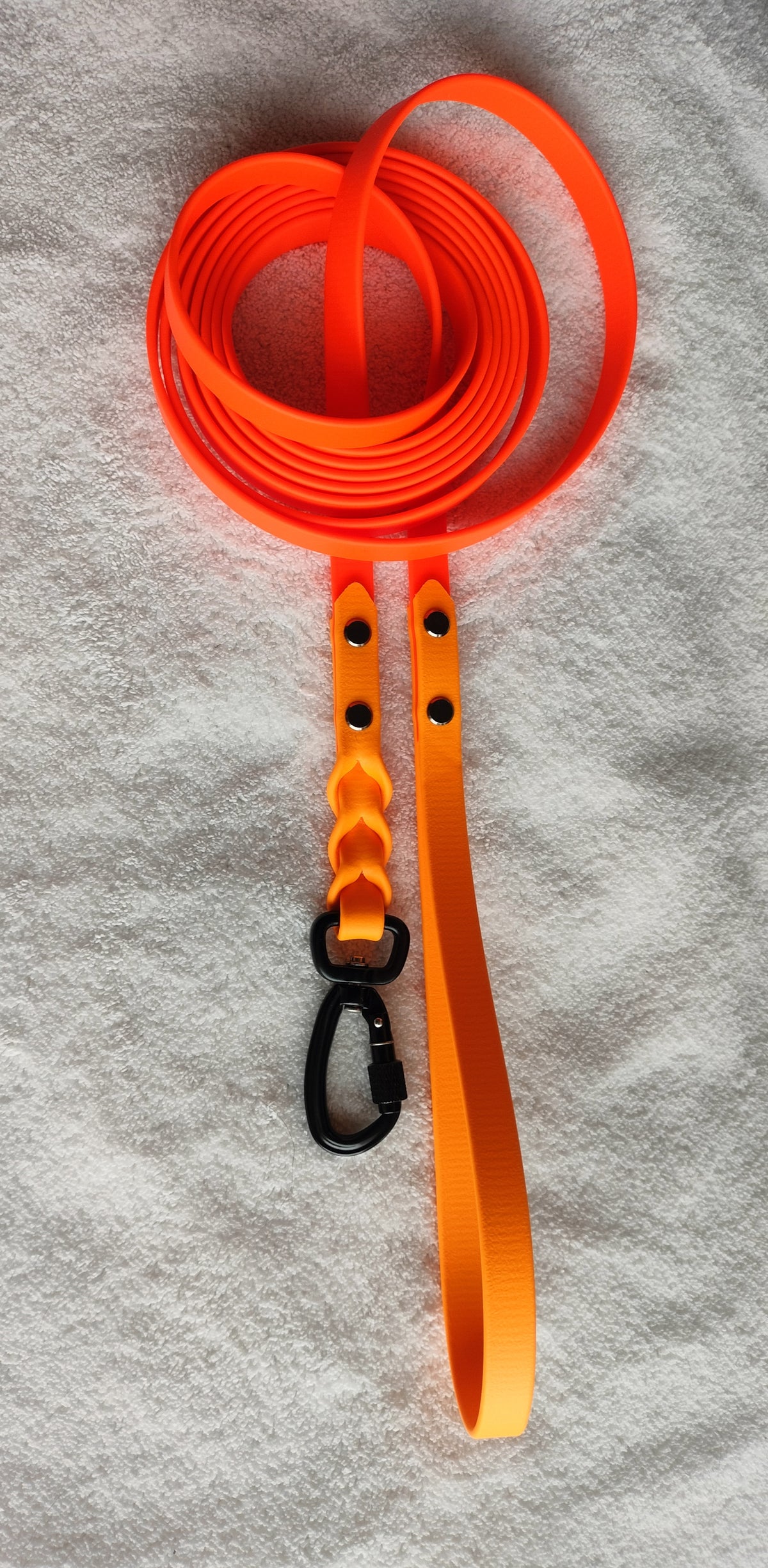16mm Biothane® GRIPPY talutushihna väritehosteella